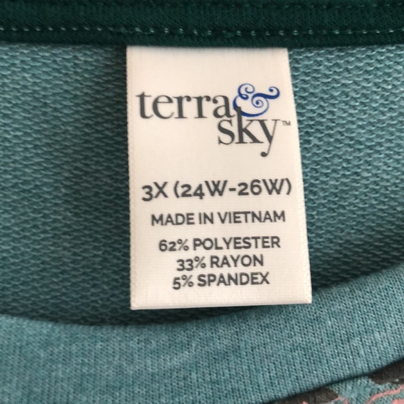 NWOT. Terra & Sky Tunic - Picture 5 of 6